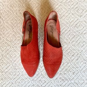 FREE PEOPLE Royale Flat Red Textured Leather 39